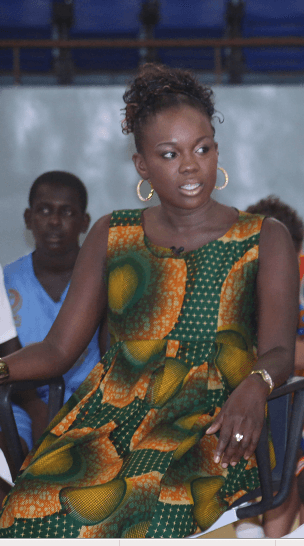 presentatrice de l'emission Sport a la Une