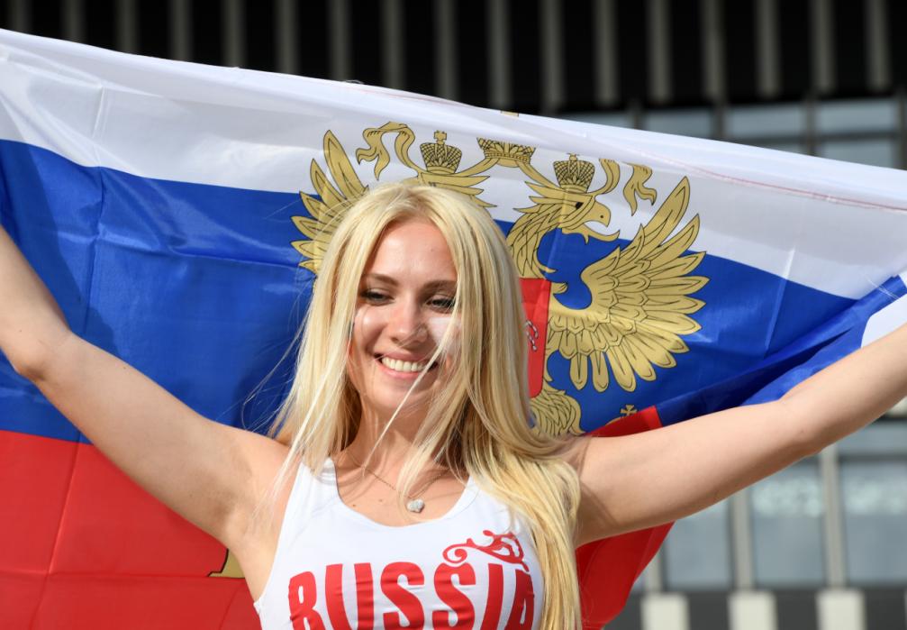 A Russia fan is pictured before the start of the Euro 2016 group B football match between England and Russia at the Stade Velodrome in Marseille on June 11, 2016. / AFP PHOTO / BORIS HORVAT