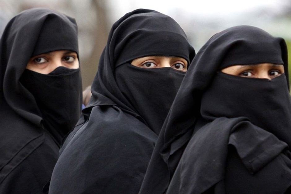 Les députés néerlandais adoptent l’interdiction partielle de la burka