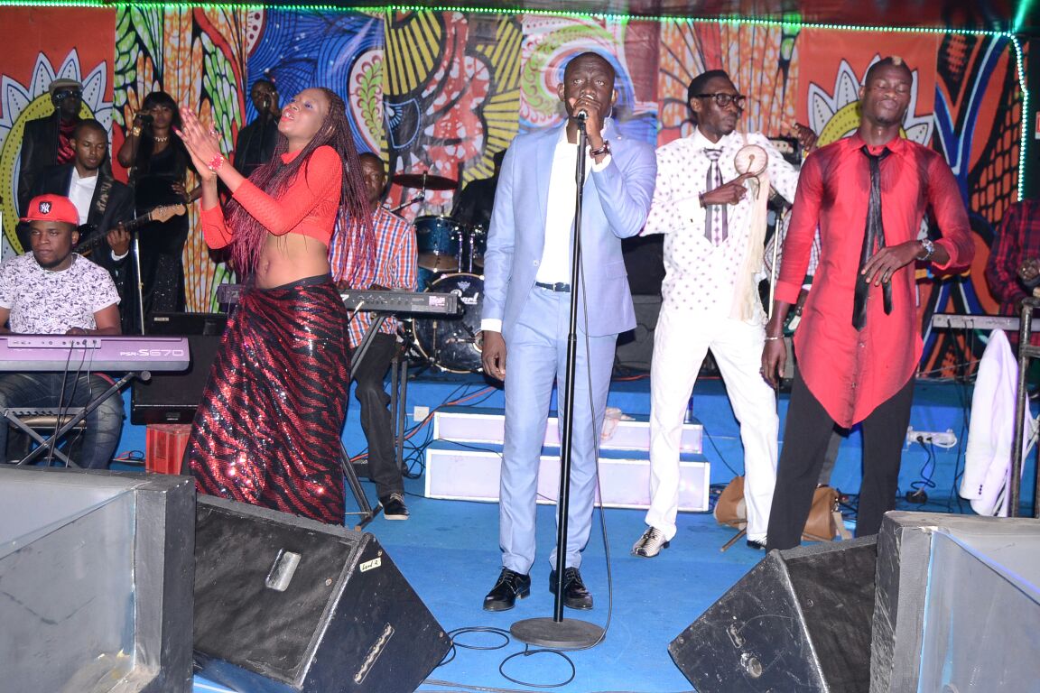 Les images (20) de la soirée spéciale Saint valentin avec Pape Diouf au Saraba