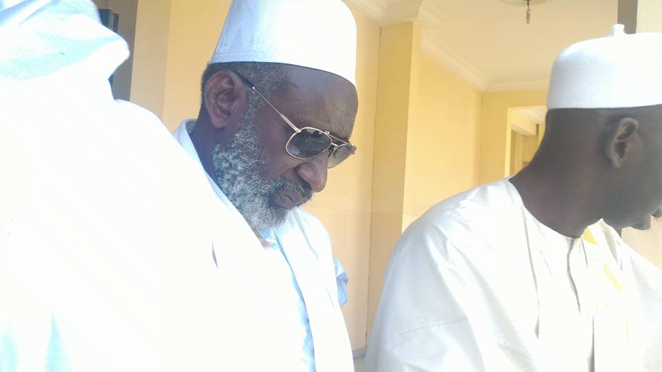 Photos: Macky Sall à la prière du vendredi à la Mosquée Omarienne