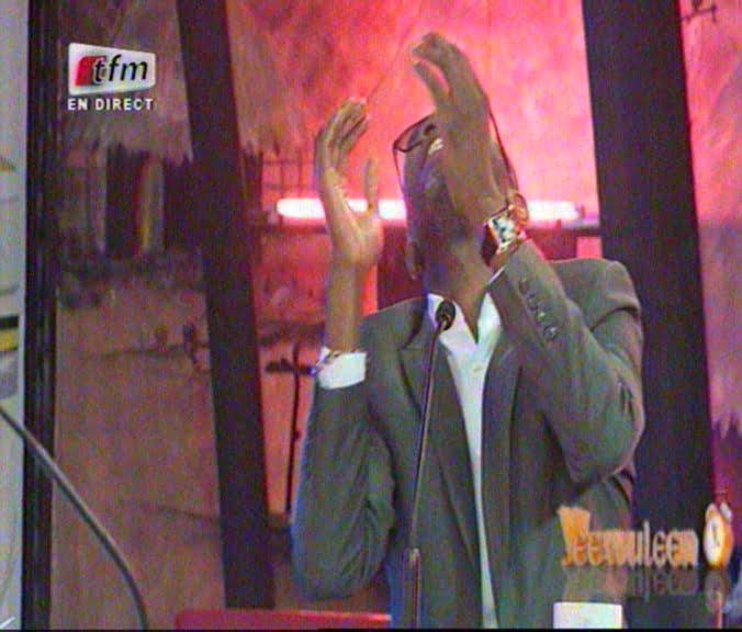 Video: Grosse bourde de Bouba Ndour en plein plateau “Yeewu Leen” Regardez