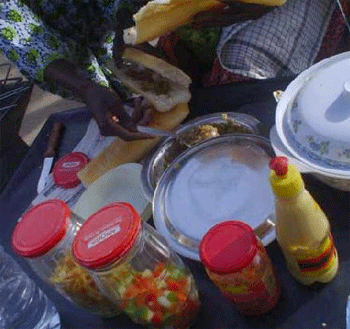 « Thiéré », « Thaikry », « Fondé », sandwichs : Le système « D » au menu du dîner à Dakar