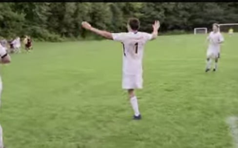 Vidéo: le fabuleux destin d’un footballeur unijambiste… Regardez