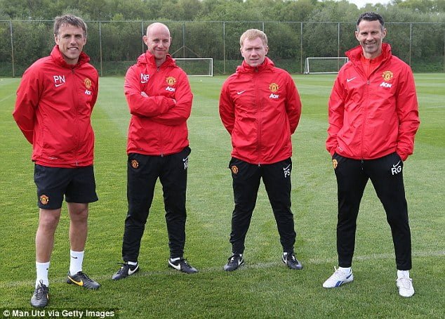Man U : Paul Scholes et Nicky Butt assisteront Ryan Giggs