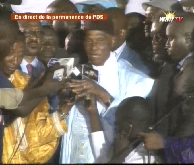 Vidéo: Abdoulaye Wade se moque de Macky Sall :  » Il fait la chasse …  » Regardez