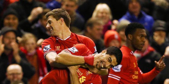 Liverpool – Suarez : «S’il remporte la Premier League, Gerrard sera le meilleur milieu de terrain du monde»