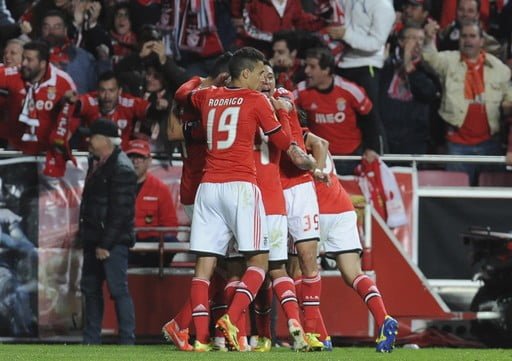 Europa League: Mbia envoie Sevilla au paradis, Benfica brise le rêve de la Juve