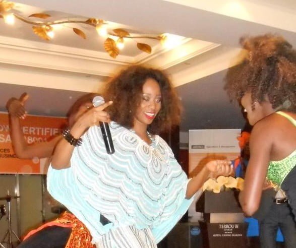 (5) Photos: Adiouza à la soirée de Gala au Terrou bi. Regardez