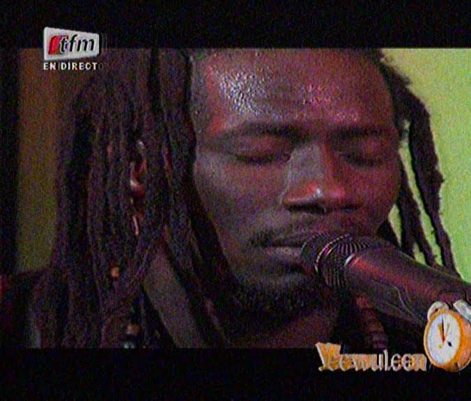 Vidéo: Carlou D joue le morceau « Sama Yaye » en live, très émouvant… Regardez