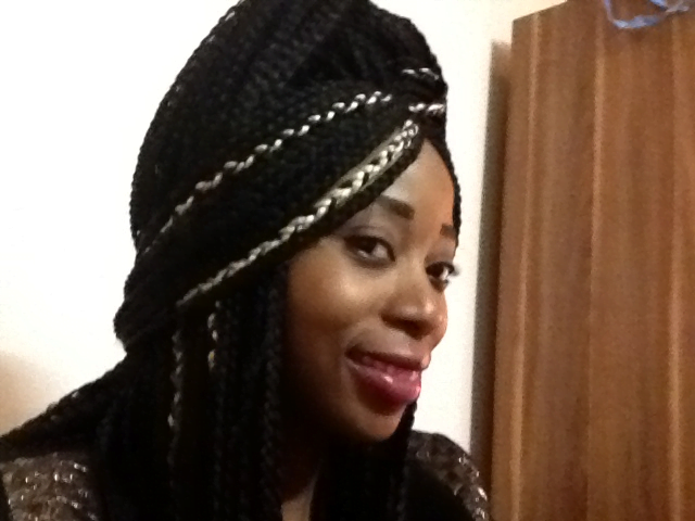 Photo: Adiouza dévoile une nouvelle coiffure… Regardez