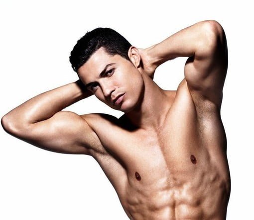 5 Photos: Cristiano Ronaldo lance sa marque de caleçons CR7. Regardez