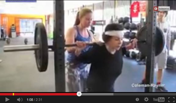 Vidéo- A 92 ans la mère de Sylvestre Stallone s’entraîne dur comme une jeune fille