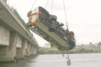 Accident à Matam : Un véhicule de transport en commun tombé d’un pont
