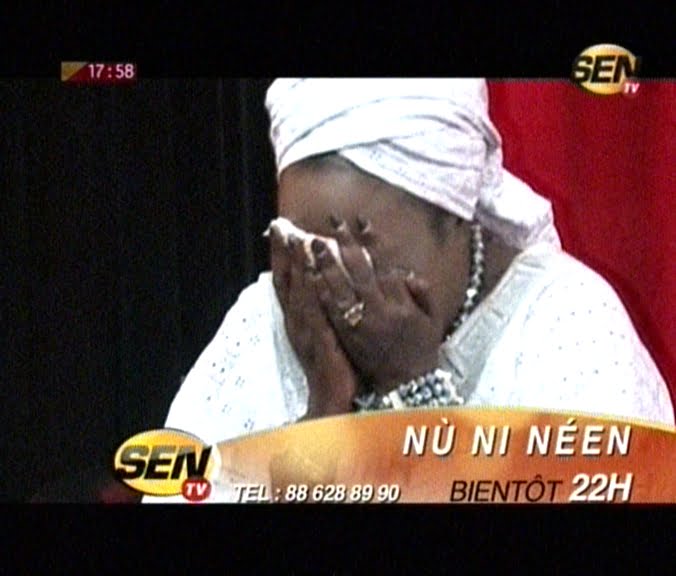 Video: L’animatrice de « Feem ci keur », Gagnesiry Guèye fond en larmes en pleine émission. Regardez
