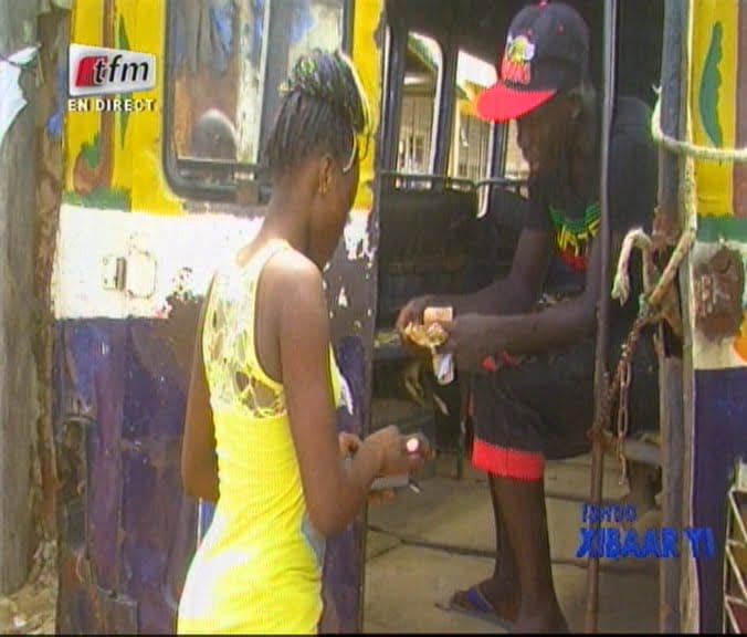 Vidéo: Adam Ndiaye, Première femme apprentie Car Rapide: « Je pratique ce métier pour soutenir mon père » Regardez