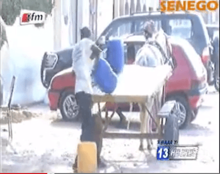 Vidéo: 4 jours sans eau à yoff diamalaye. Regardez