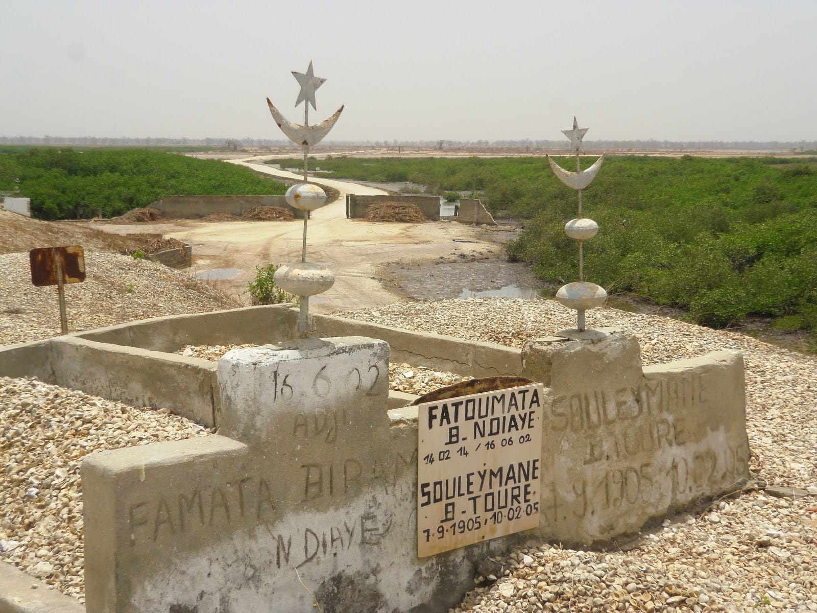 Le Salon d’honneur de l’AIBD a été construit sur un cimetière