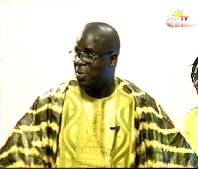 Vidéo: Les blagues de Sa Ndiogou sur Khouthia à mourir de rire. Regardez