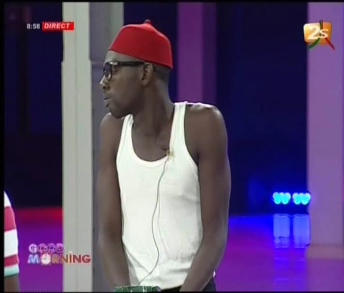 Vidéo: Yoro raille Thione Seck sur les 100 millions. Regardez