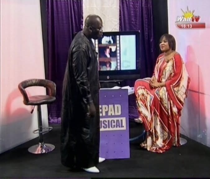 Vidéo: Les blagues de Sa Ndiogou sur Thione Seck à mourir de rire. Regardez