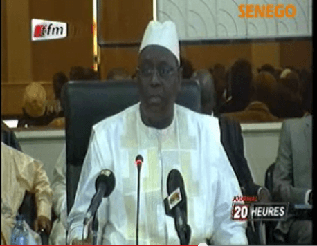 Vidéo: Séminaire de BBY : « Au Sénégal nous passons tout notre temps, toute l’année à faire la fête! » dixit Macky Sall. Regardez
