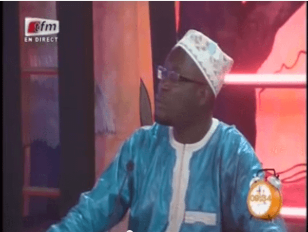 Vidéo: Oustaz Pape Hann et Dr Massamba Guèye ont-t-ils écouté « Rakkàdju » de Pape Diouf? Voici leur réponse: A mourir de rire. Regardez