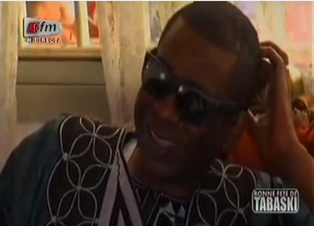 Vidéo: Tabaski chez la famille Ndour avec Pape Cheikh Diallo… Regardez