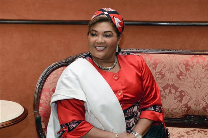 Crise au Burkina: L’épouse de Blaise Compaoré à Abidjan, depuis hier