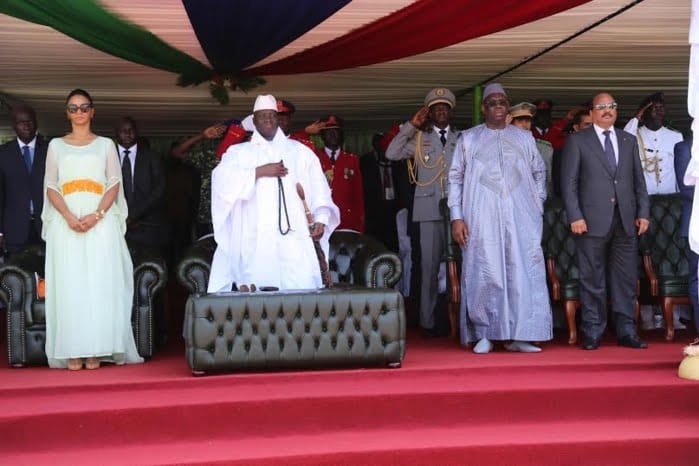 (3) Photos: En images, la visite du Président Macky Sall à Banjul. Regardez