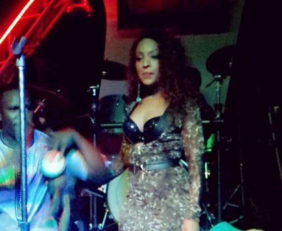 (6) Photos: Viviane Chidid élégante et sexy à Yengoulene. Regardez