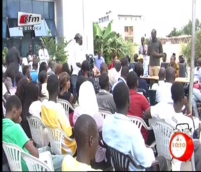 Vidéo: Les jeunes libéraux brocardent Macky Sall. Regardez