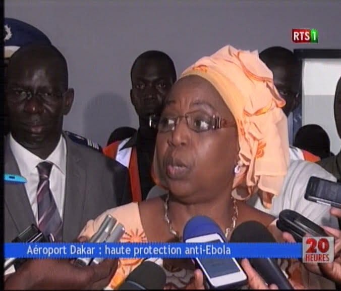 Vidéo: Aéroport de Dakar: haute protection anti-Ebola. Regardez
