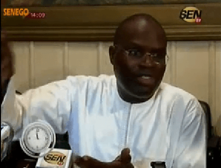 Vidéo: Le maire de Dakar, Khalifa Sall, a mis en garde sur le risque de non-paiement des salaires. Regardez