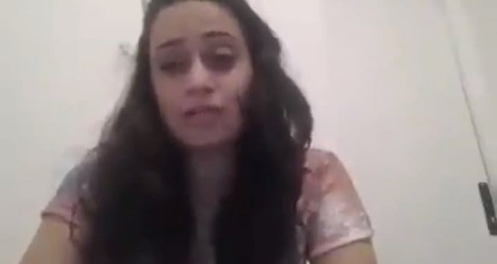 Vidéo: Nabilla en prison « Tu veux un avocat ? non merci, j’ai pas faim » Regardez