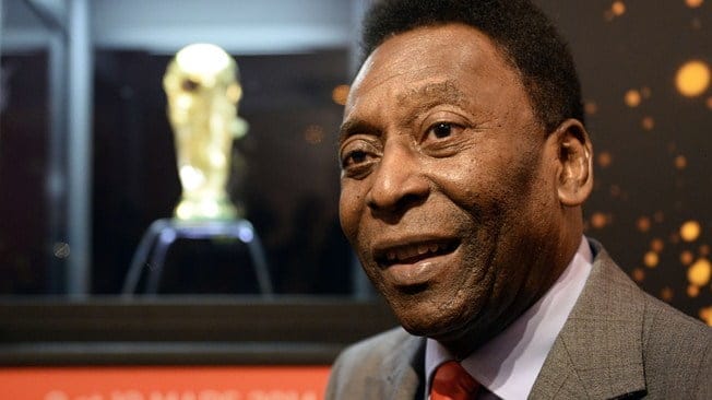 Toujours hospitalisé: Pelé en soins spécialisés