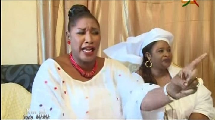 Vidéo: Adja Fall Dinama Nekh chante dans Yen Ak Soda Mama… Regardez