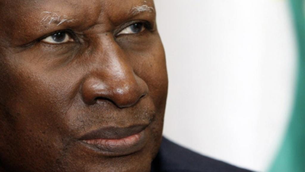 Abdou Diouf appelle à une riposte contre l’immobilisme, l’égoïsme et l’indifférence