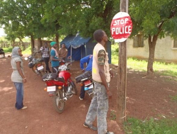 Ebola : Guinée – Mali, la frontière partiellement fermée