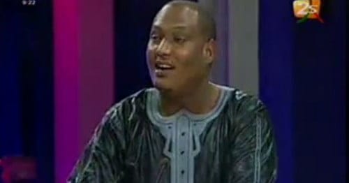 Vidéo-Un guérisseur dévoile en direct une maladie de Tounkara. Regardez