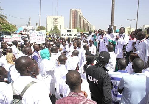 Une marche blanche  pour sensibiliser la population contre Ebola