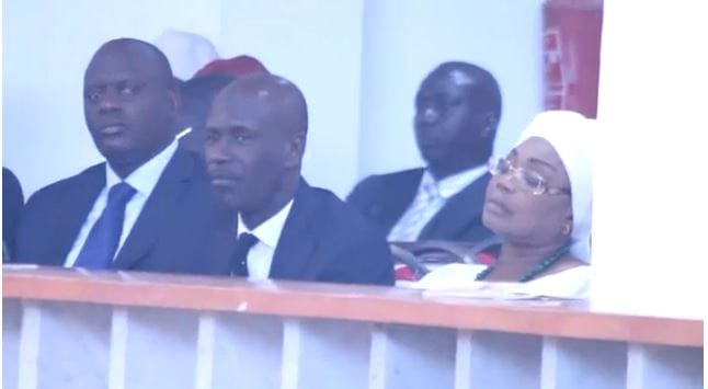 Vidéo-Marième Badiane dort pendant la DPG du PM. Regardez