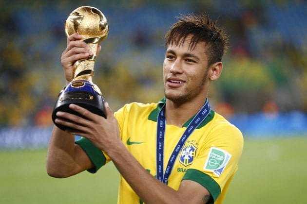 Brésil: Nouvel écart de conduite de Neymar, Dunga ferme les yeux