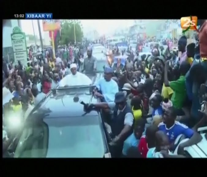 Video: L’accueil triomphal de Me Wade à Touba Regardez