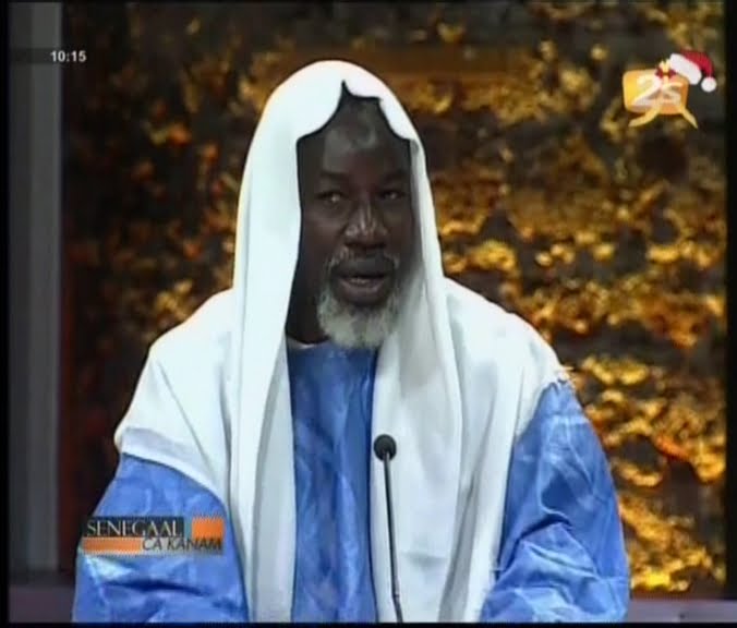Vidéo: Mamadou Falilou Mbow attaque les Chefs Religieux. Regardez