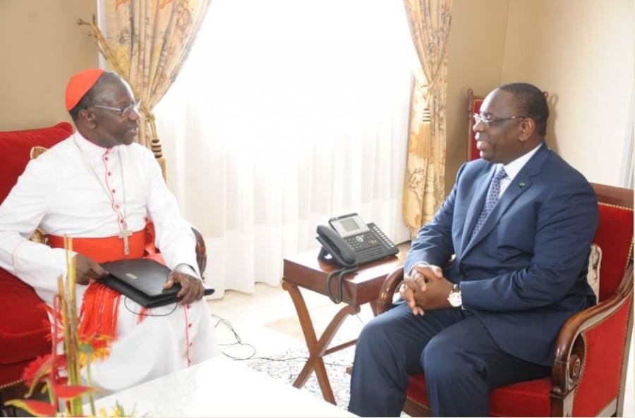 Macky Sall  félicite la communauté chrétienne et rend hommage au Cardinal Sarr