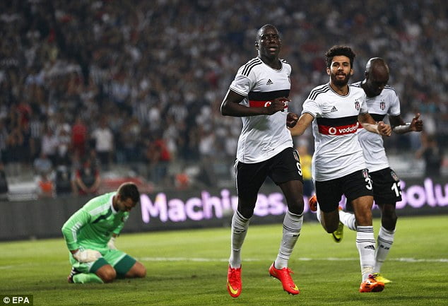 Demba Bâ taxe Giresse d’un coach « téléguidé, d’une marionnette »