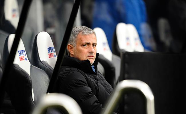 Défait à Newcastle: Mourinho accuse les ramasseurs de ballon