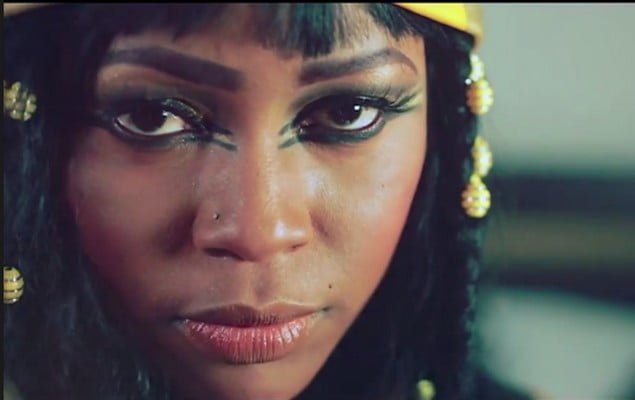 Clip explosif de Guigui « What’s my name ». Regardez