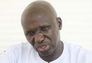Tahibou Ndiaye mouille Macky Sall et Abdoulaye Wade devant la Crei